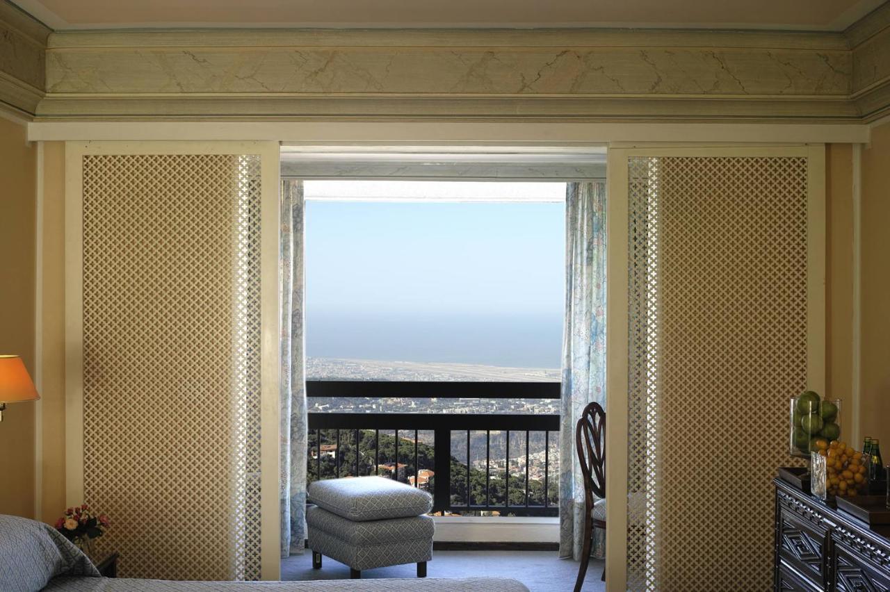 Hotel Al Bustan Beit Mery Buitenkant foto
