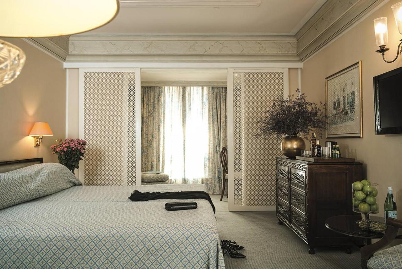 Hotel Al Bustan Beit Mery Buitenkant foto