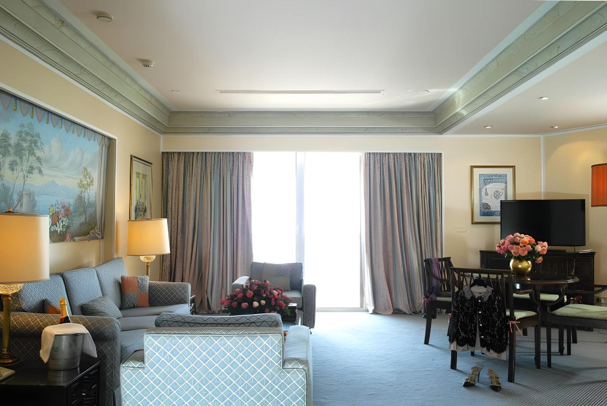 Hotel Al Bustan Beit Mery Buitenkant foto