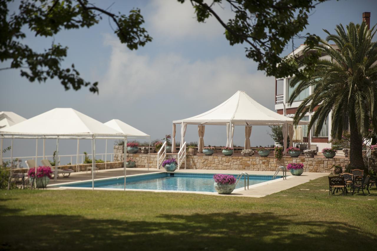 Hotel Al Bustan Beit Mery Buitenkant foto